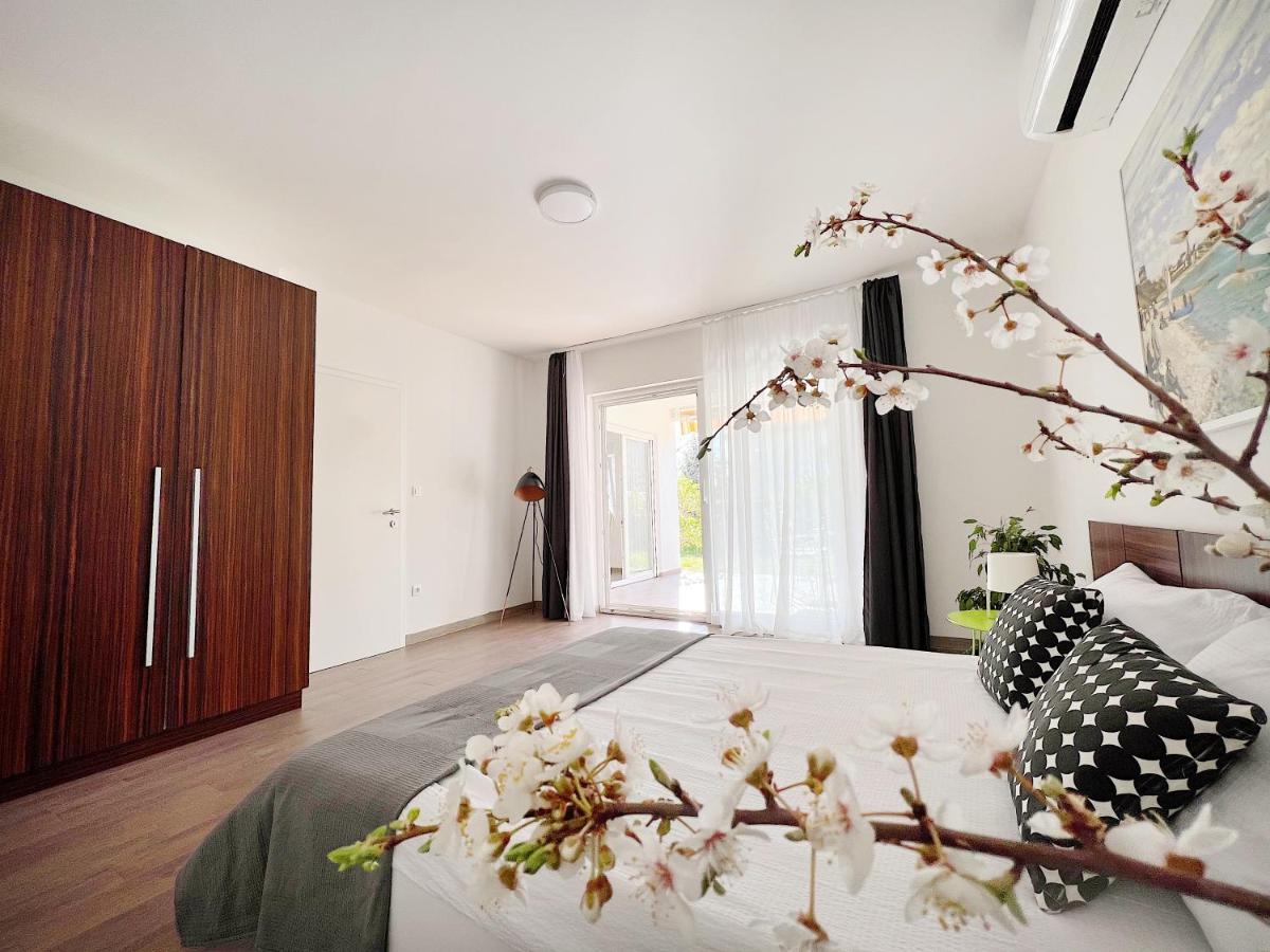 Apartments Teodora Maria Novigrad Istria Esterno foto