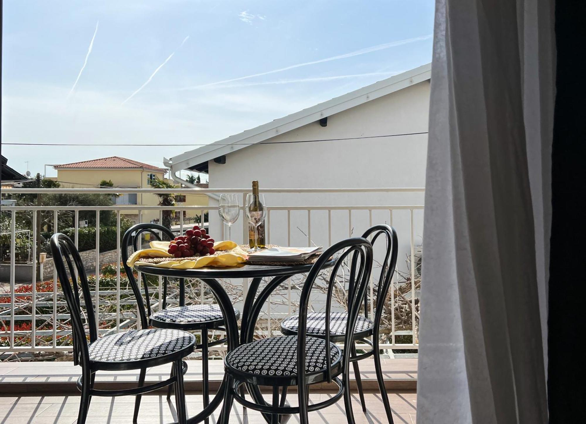 Apartments Teodora Maria Novigrad Istria Esterno foto