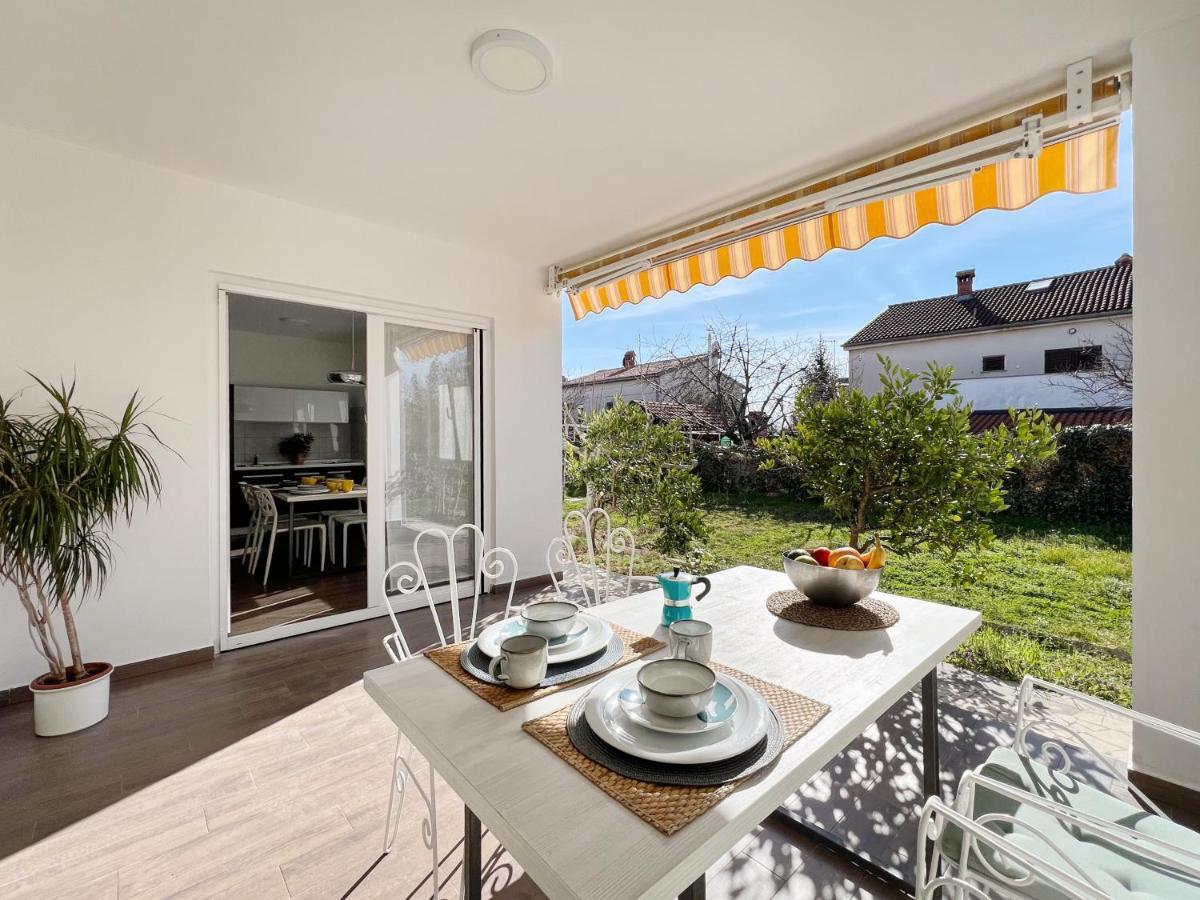 Apartments Teodora Maria Novigrad Istria Esterno foto
