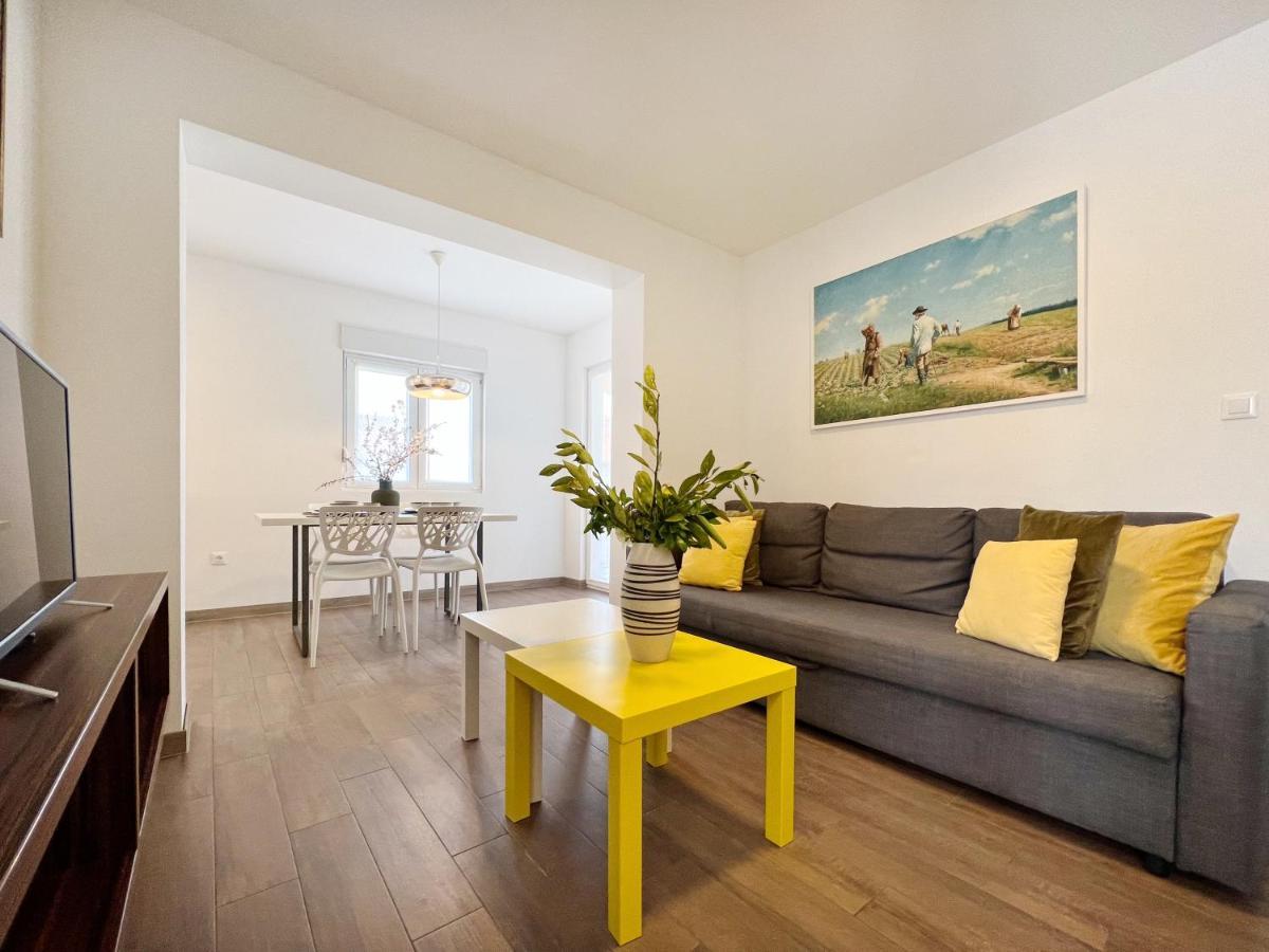 Apartments Teodora Maria Novigrad Istria Esterno foto