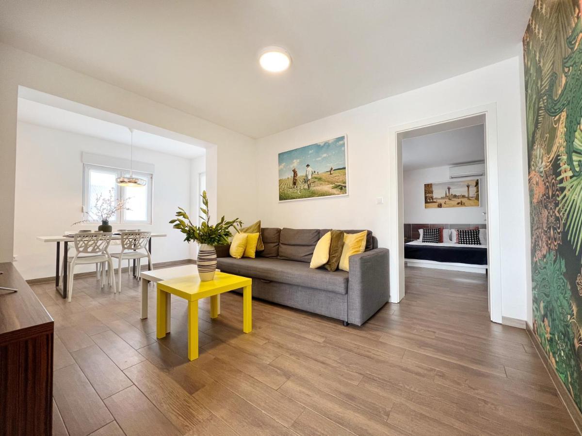 Apartments Teodora Maria Novigrad Istria Esterno foto