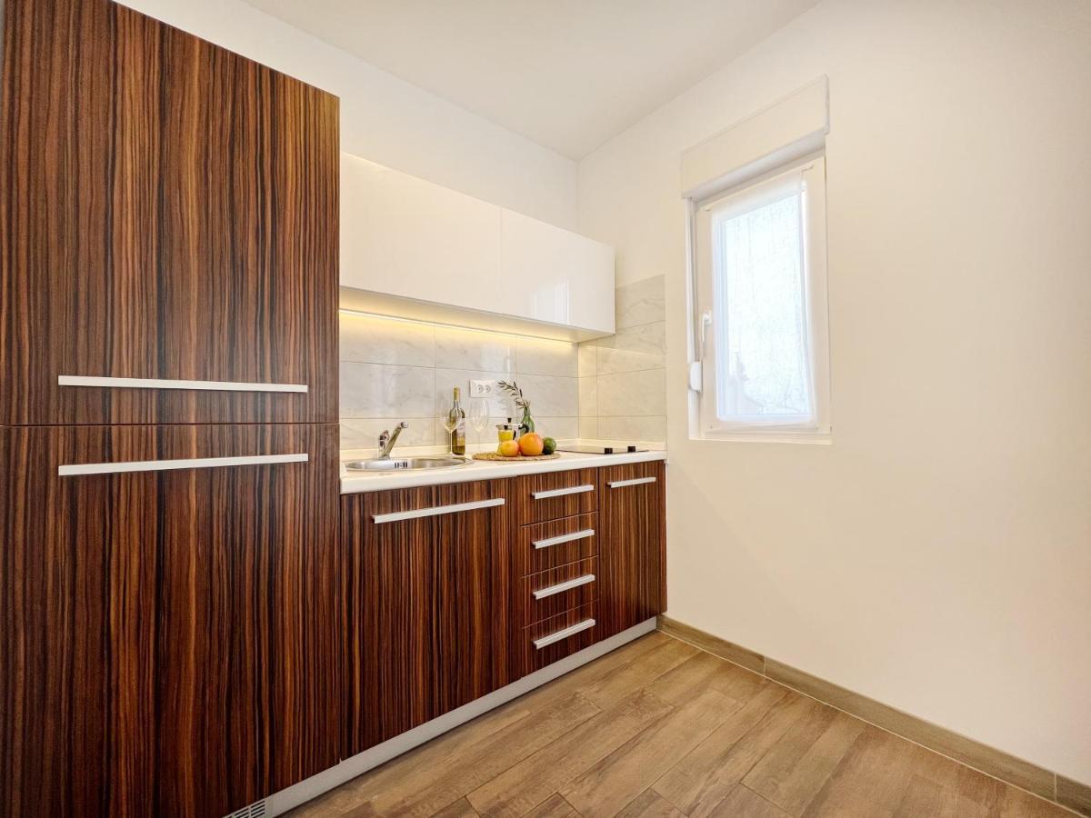 Apartments Teodora Maria Novigrad Istria Esterno foto